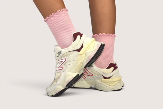 Frill edge compression sock mid crew in Soft Pink