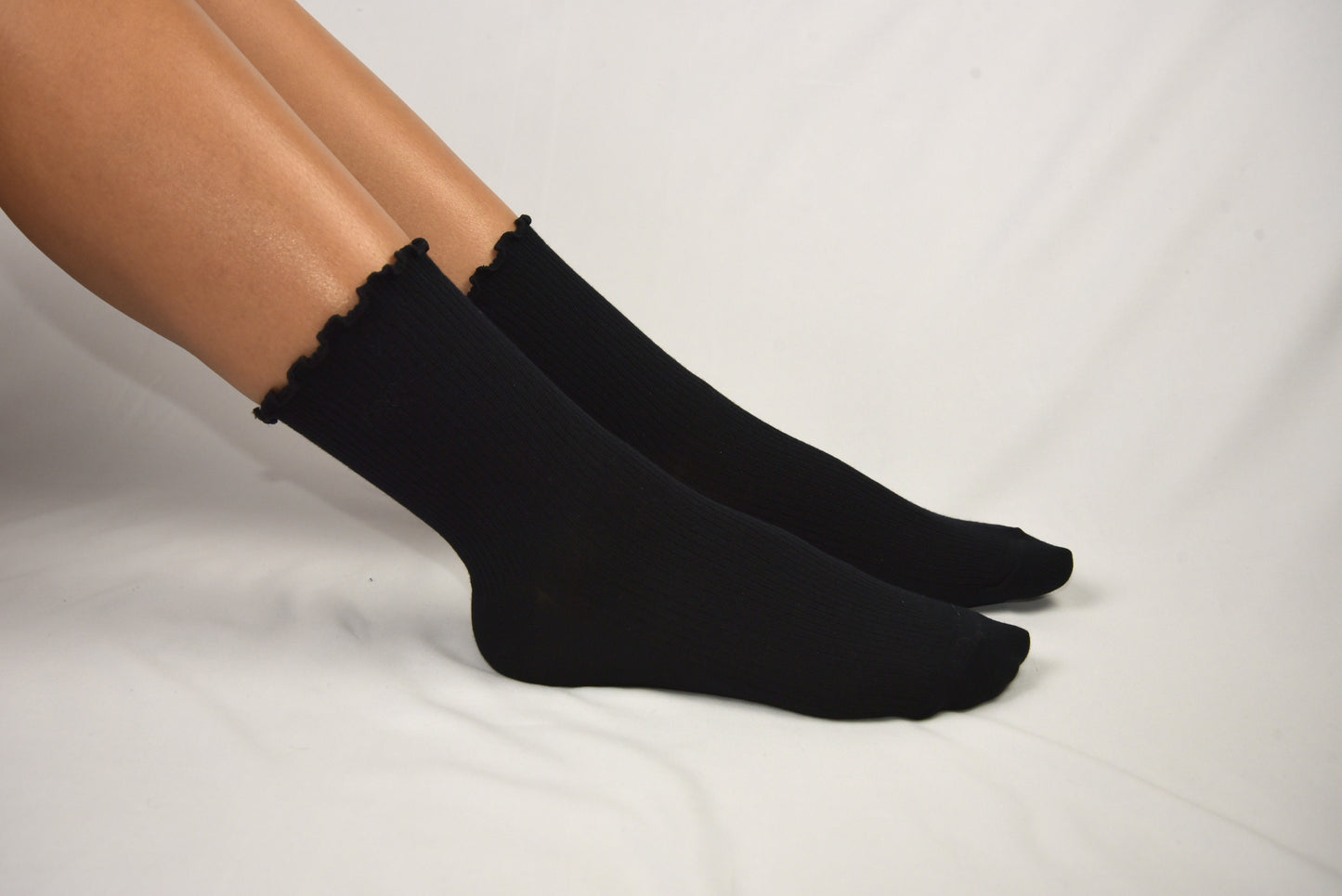 Frill edge compression sock mid crew in Black