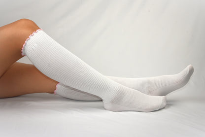 Frill edge compression sock knee high in White