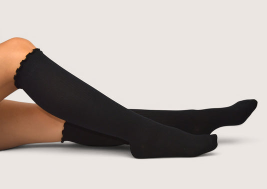 Frill edge compression sock knee high in Black