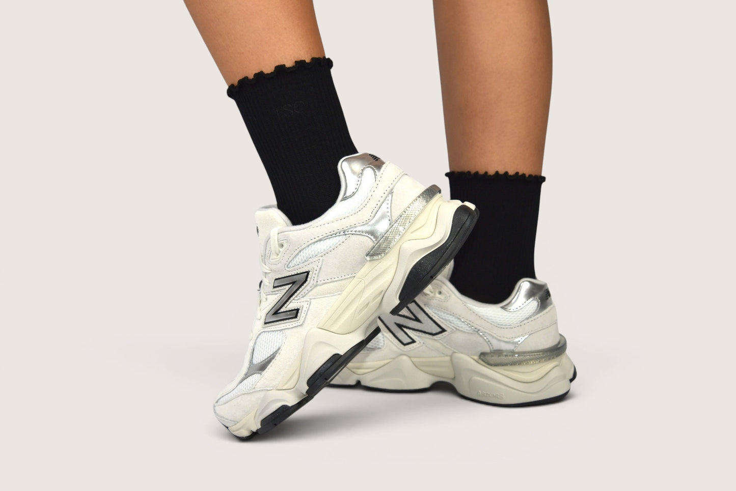 Frill edge compression sock mid crew in Black