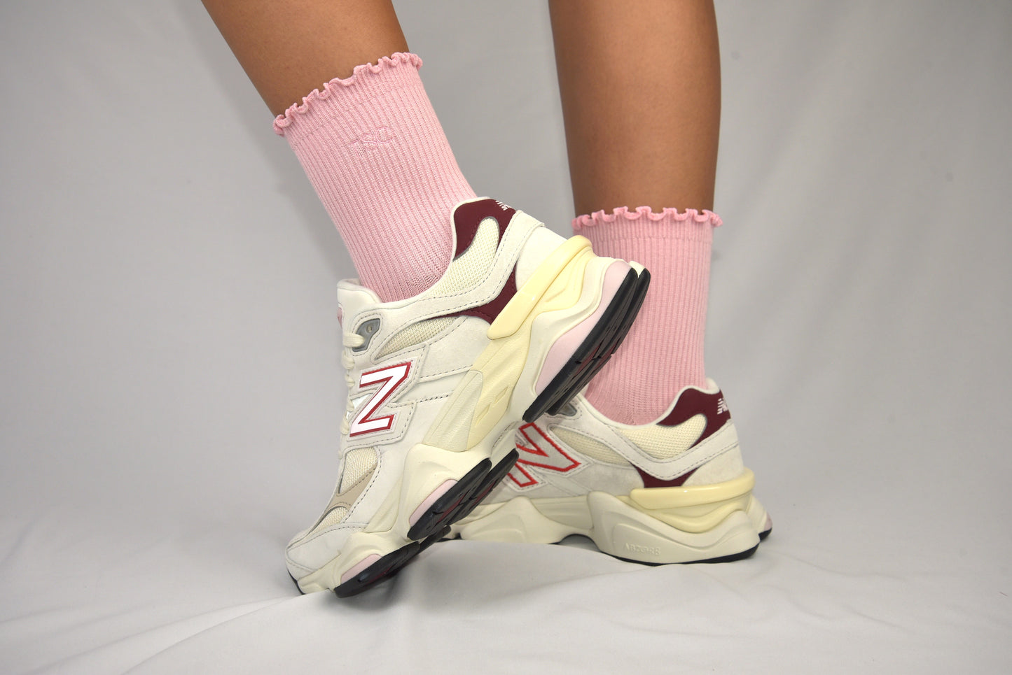 Frill edge compression sock mid crew in Soft Pink