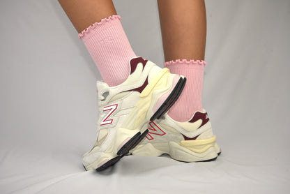 Frill edge compression sock mid crew in Soft Pink